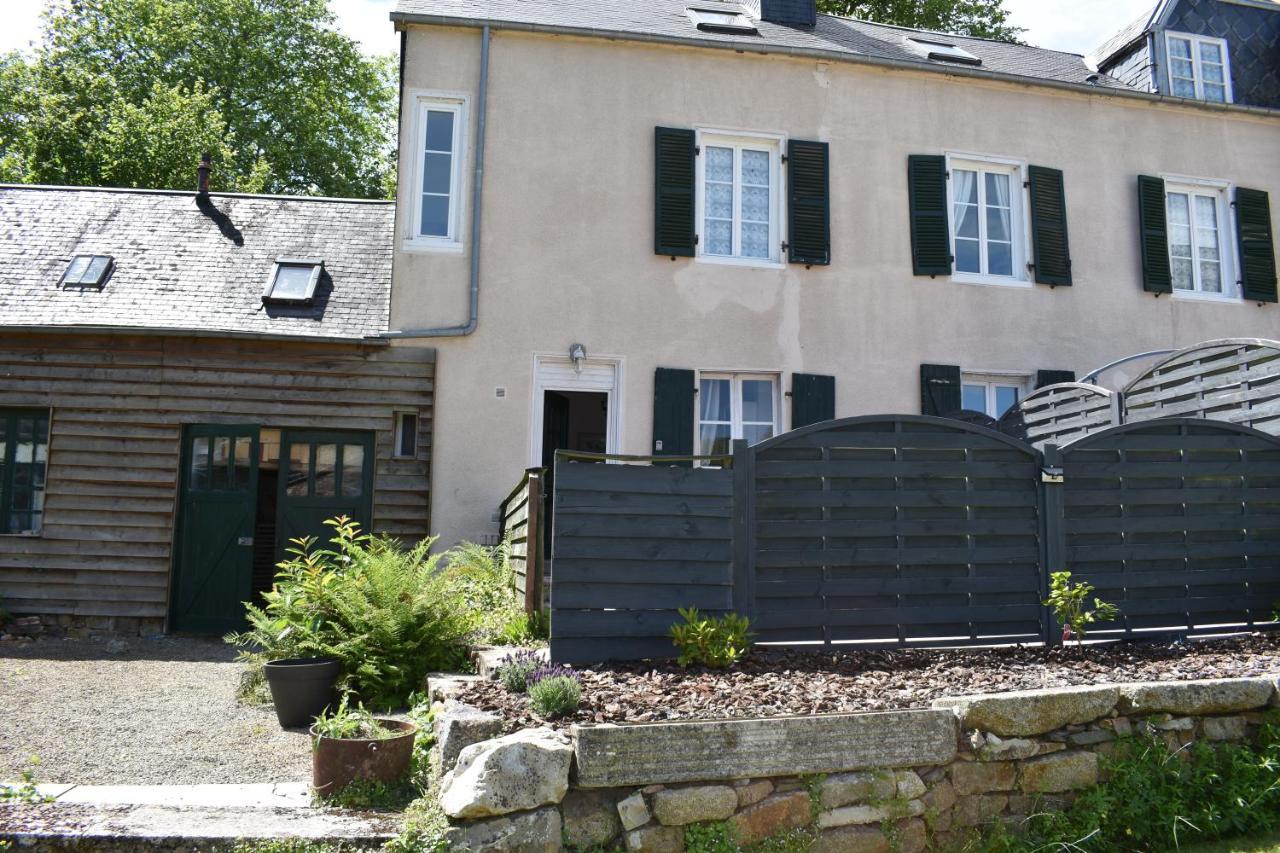 Gites In Le Neufbourg -Mortain Eksteriør billede
